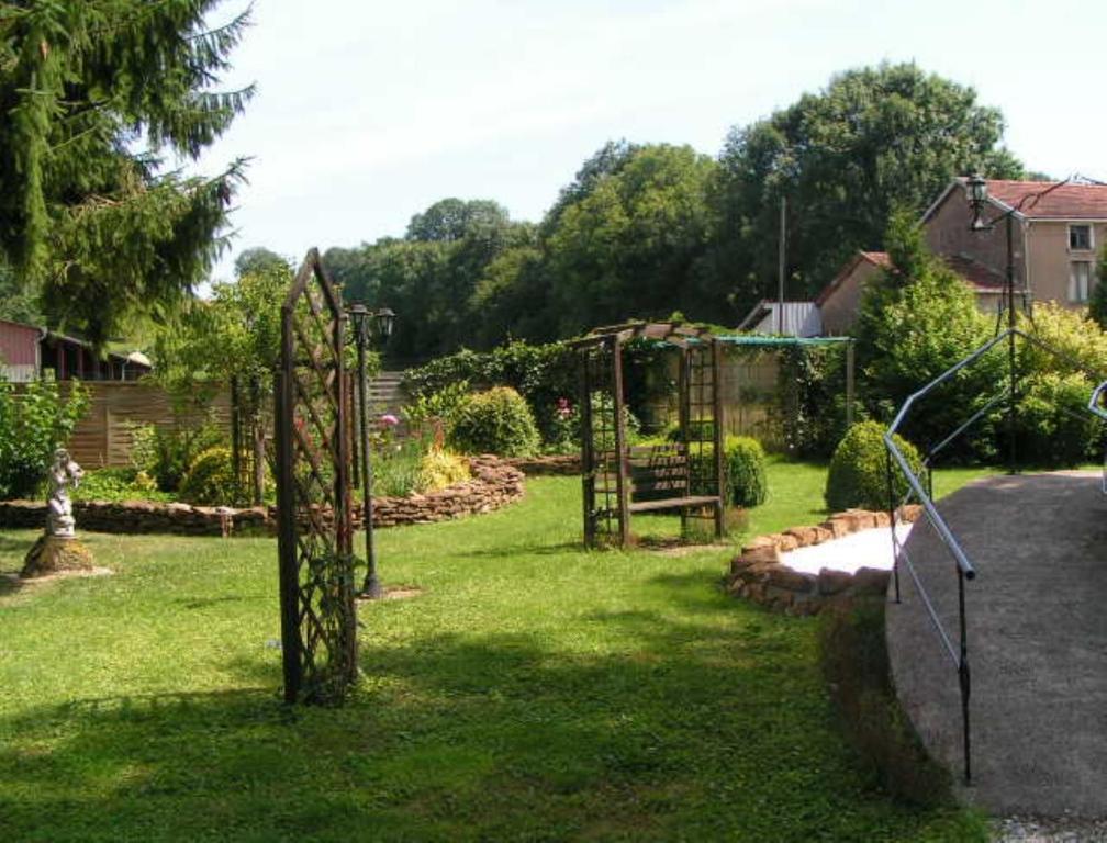 B&B Mirage Frecourt Bagian luar foto