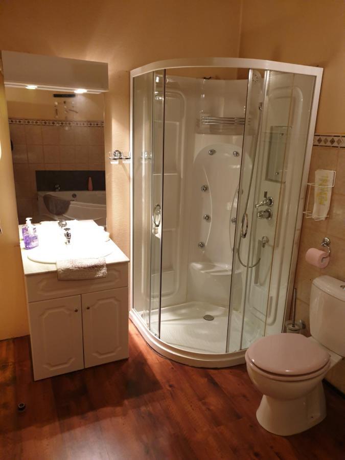 B&B Mirage Frecourt Bagian luar foto